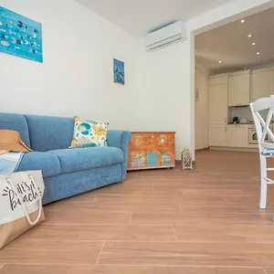 https://blue-dolphin-apartment.hotelitalianriviera.com